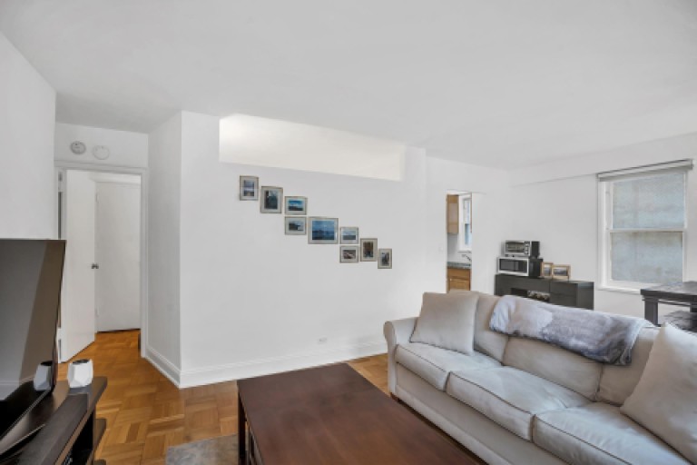 166 East 35th Street 5H Photo-4