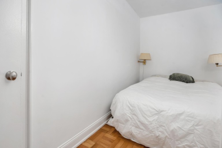 166 East 35th Street 5H Photo-6