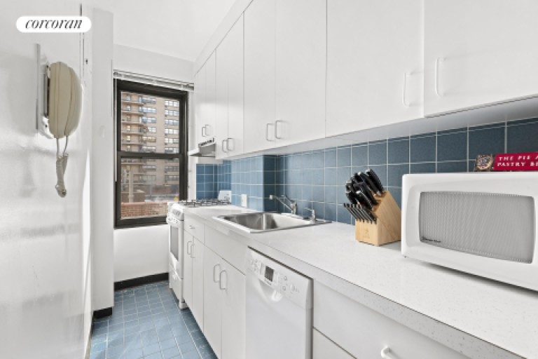 235 West End Avenue 8B Photo-4