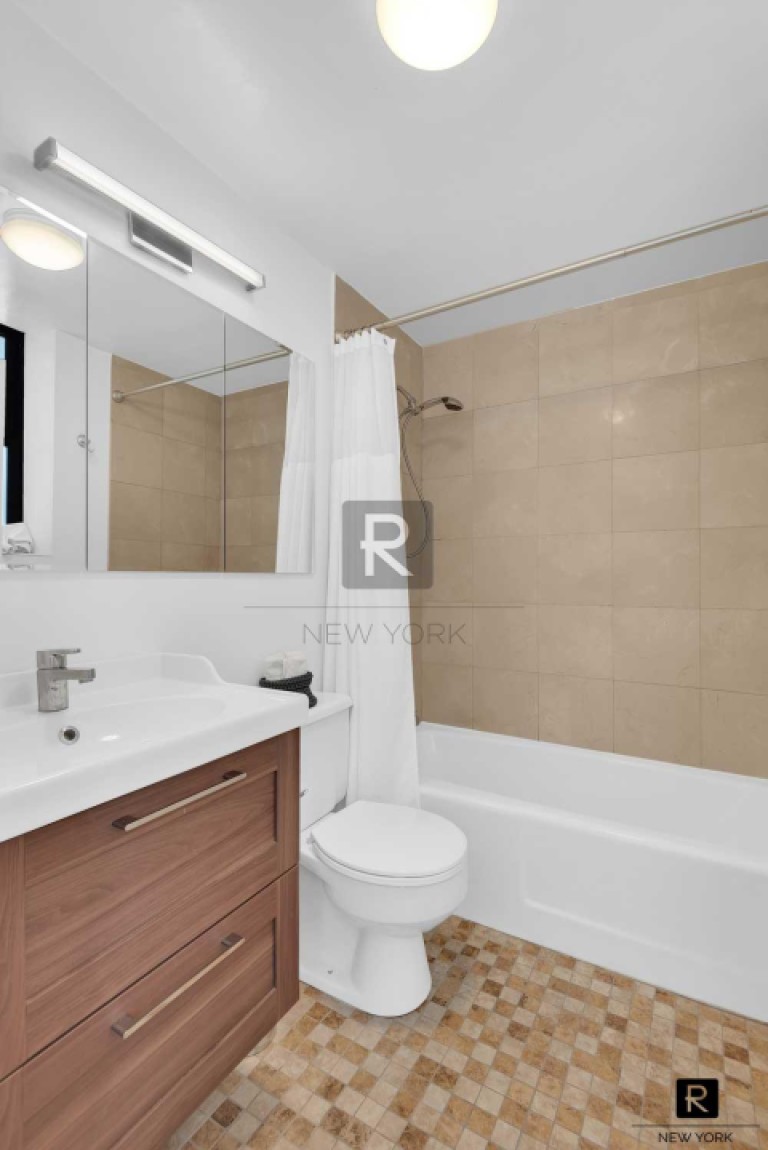 150 West 51st Street 1508 Photo-4