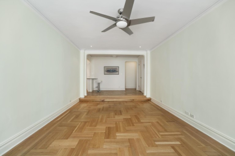 255 West 23rd Street 5-BE Photo-3