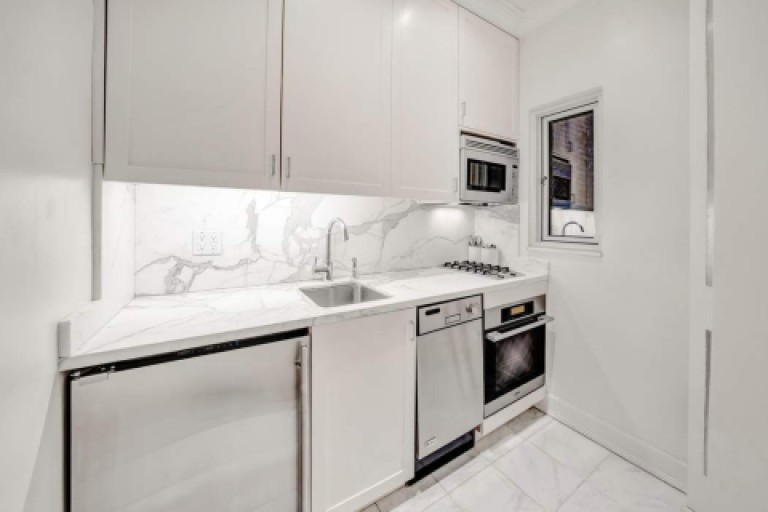 59 East 75th Street 4B Photo-7