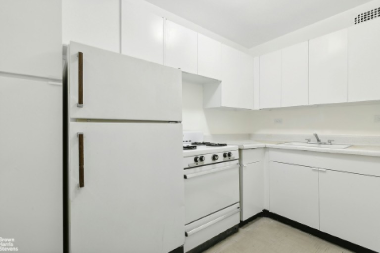 165 West 66th Street 8L Photo-4