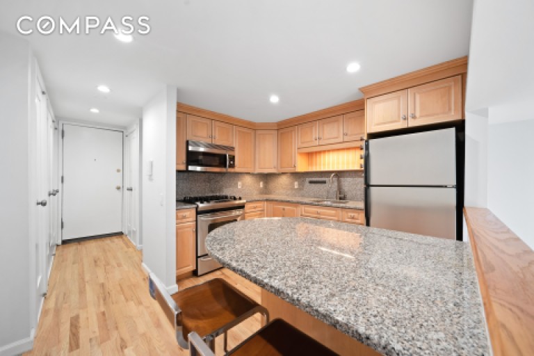 211 Thompson Street 5L Photo-6