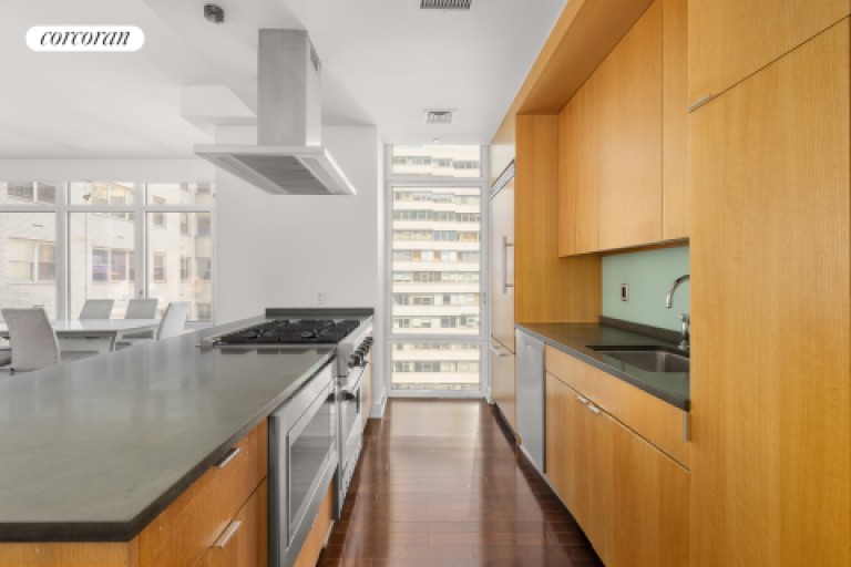 207 East 57th Street 15A Photo-2