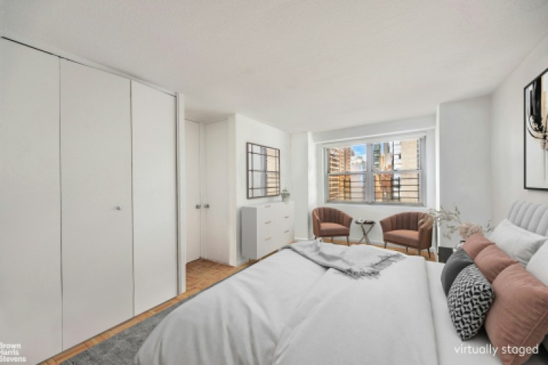 300 East 40th Street 16K Photo-2