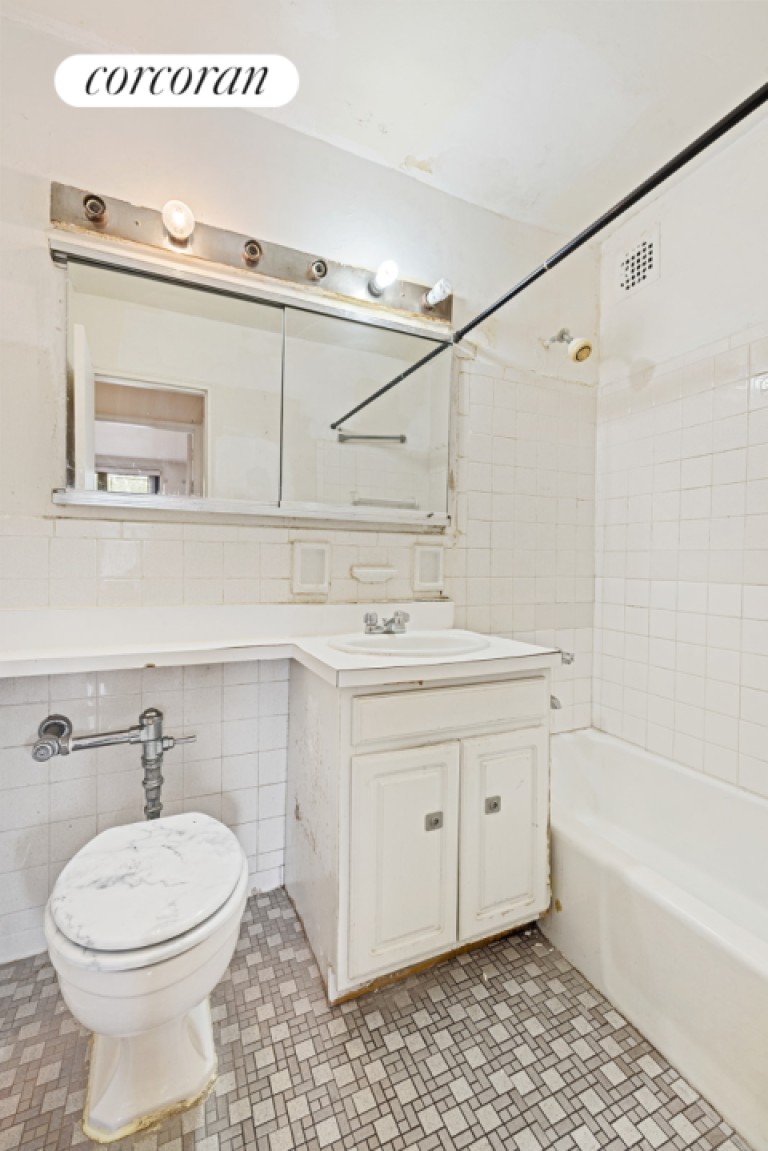 1270 East 51st Street 3N Photo-2